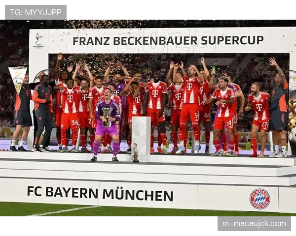 拜仁边路进攻体系全面升级 奥利塞与迪亚斯重现双翼齐飞