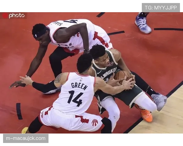 猛龙进攻节奏对比雄鹿 快攻得分差距达15分