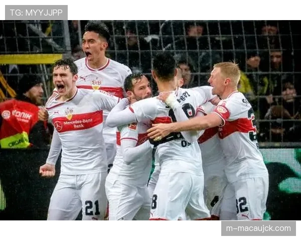 斯图加特首回合4-1优势明显，次回合轮换为联赛留力