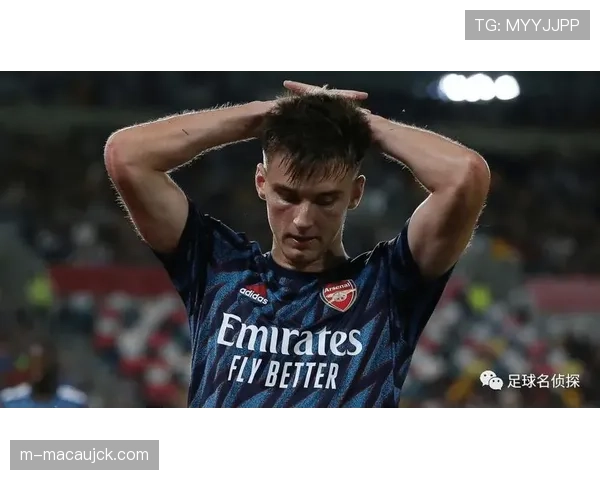 哈弗茨针对性突破胡萨诺夫成功，阿森纳前锋个人能力突出